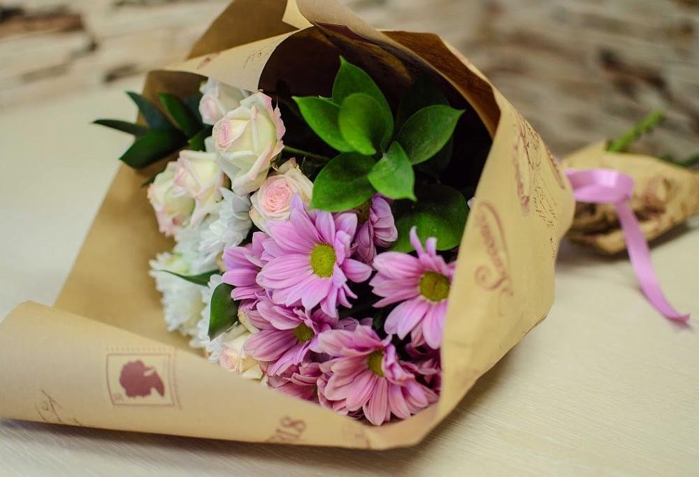 Букет цветов из: Розы и Хризантемы в Аксеново