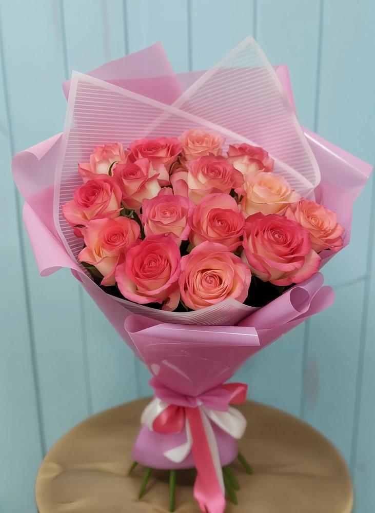Букет 15 Розовых роз Равель в Аксеново