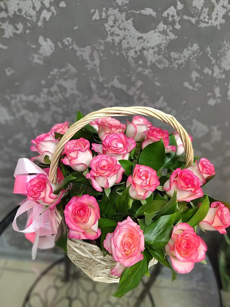 Цветочная композиция из Розы в корзине в Аксеново