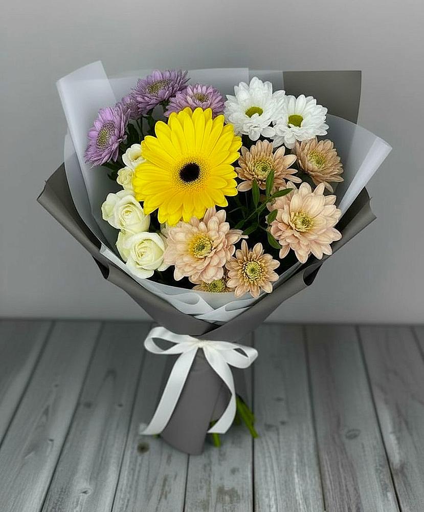 Букет цветов из: Розы, Герберы и Хризантемы в Аксеново