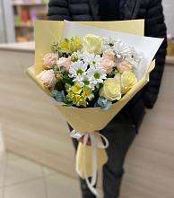 Букет цветов из:  Альстромерии, Розы и Хризантемы #REPLACE_PRED# Аксеново