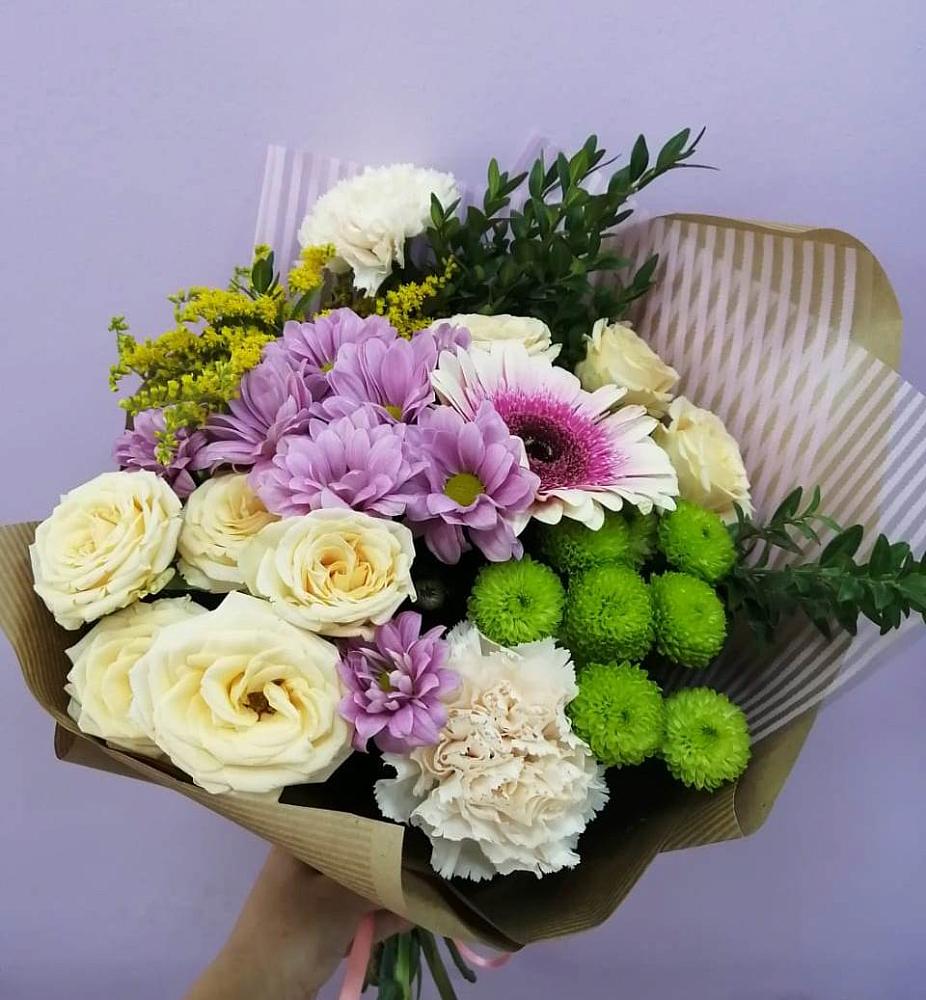 Букет цветов из: Хризантемы, Розы, Гвоздики и Герберы в Аксеново