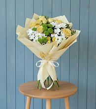 Букет Луч солнца в Аксеново Букет цветов из:  Хризантемы и Розы в Аксеново