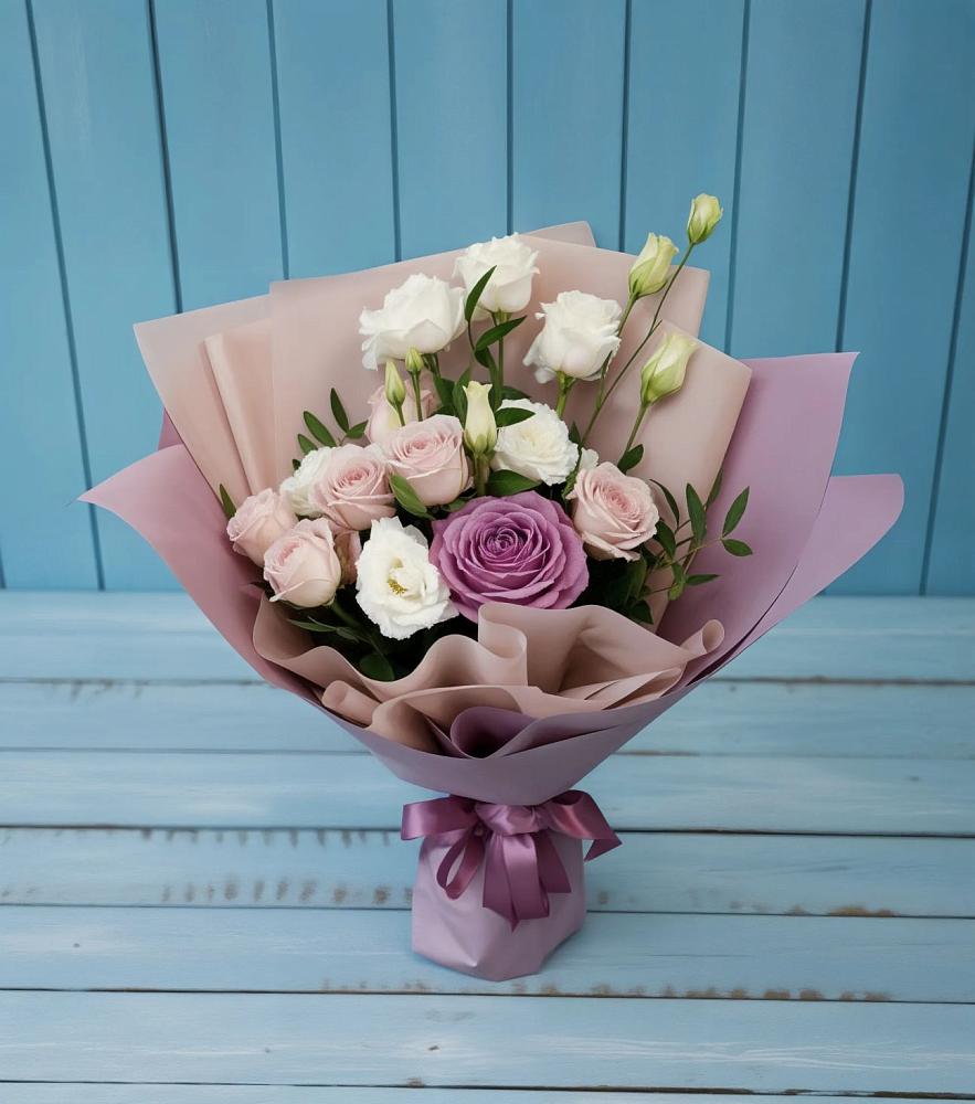 Букет цветов из: Розы и Лизиантусы в Аксеново